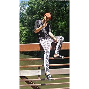 Meet your Posher, Max